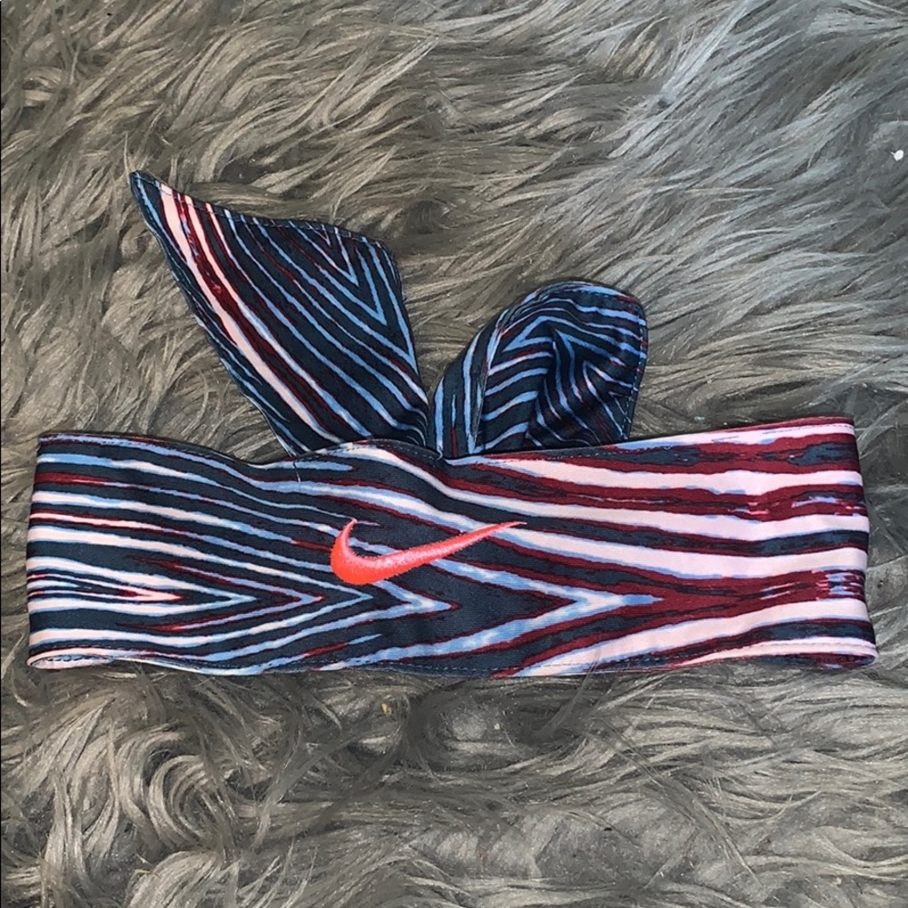 Nike tie headband